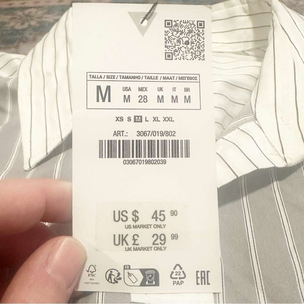 NWT Zara• Women’s oversized great & white striped  button down size medium - Picture 8 of 10